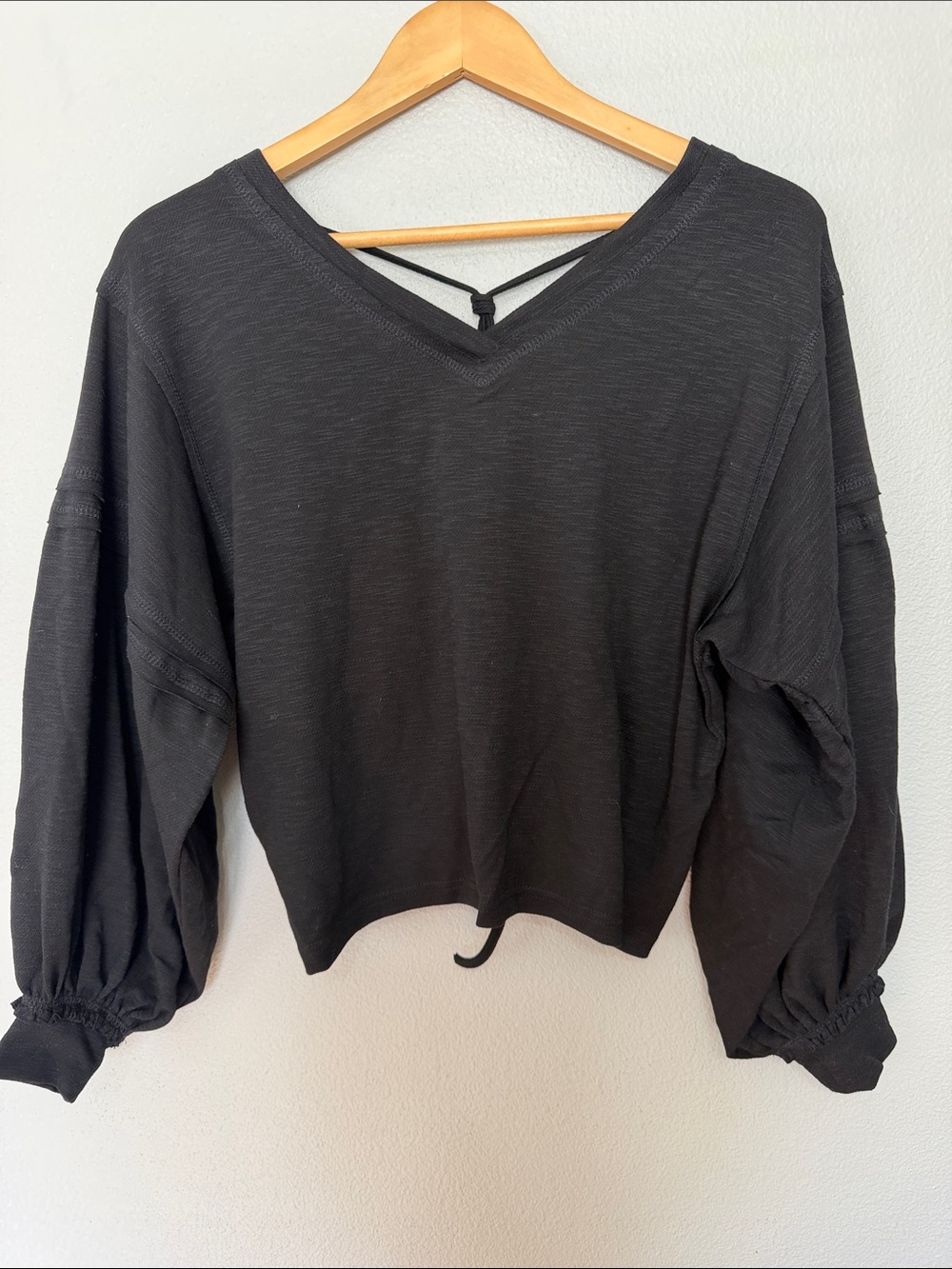 Mia Joy Women’s Black V-Neck Balloon Sleeve Top CS Adjustable Back Gorgeous!